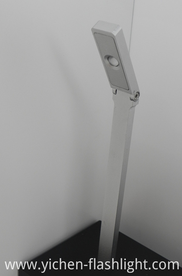CE Approved 3W Show Window LED Standing Spotlight (LC7355)